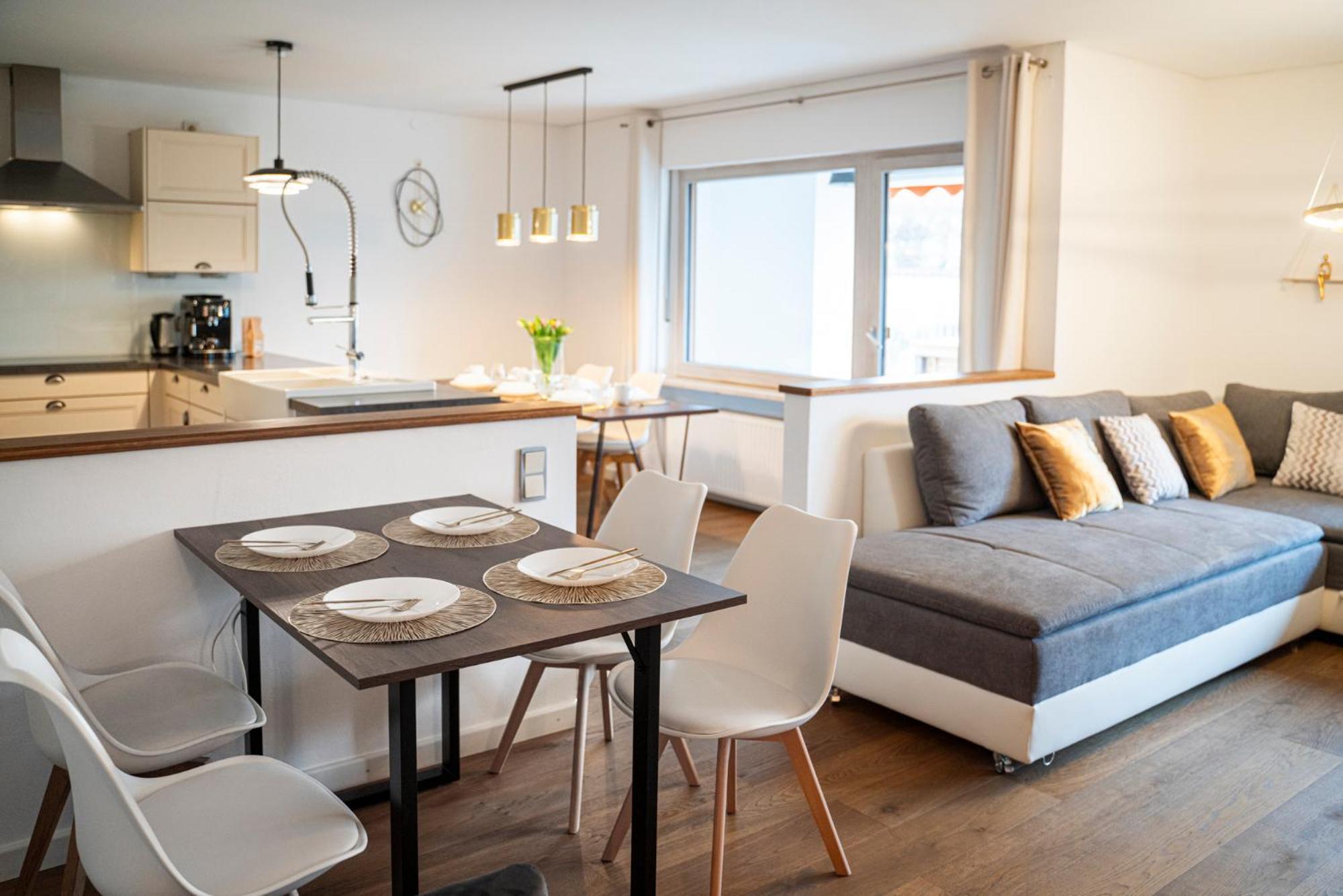130M2 Loft - Balkon, Smart Tv, Badewanne, Kaffee Lägenhet Rosenheim Exteriör bild