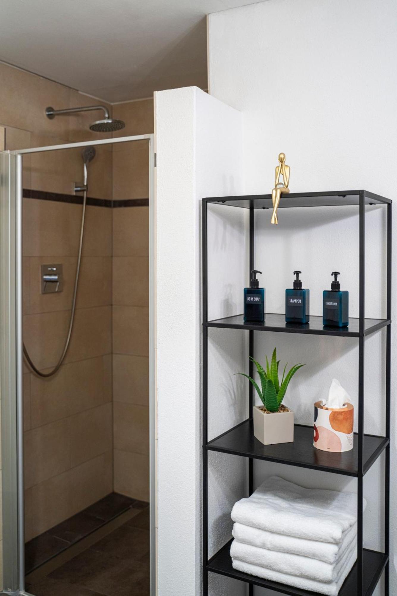 130M2 Loft - Balkon, Smart Tv, Badewanne, Kaffee Lägenhet Rosenheim Exteriör bild
