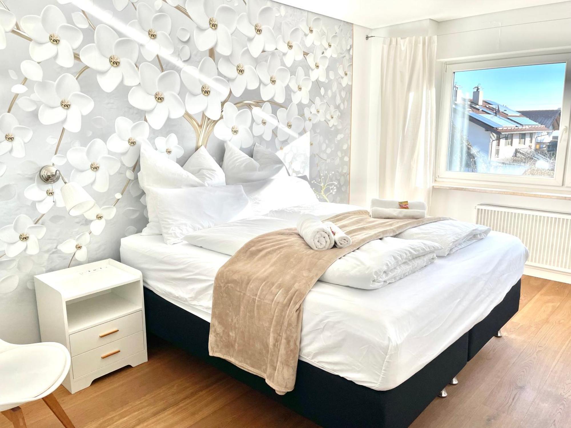 130M2 Loft - Balkon, Smart Tv, Badewanne, Kaffee Lägenhet Rosenheim Exteriör bild